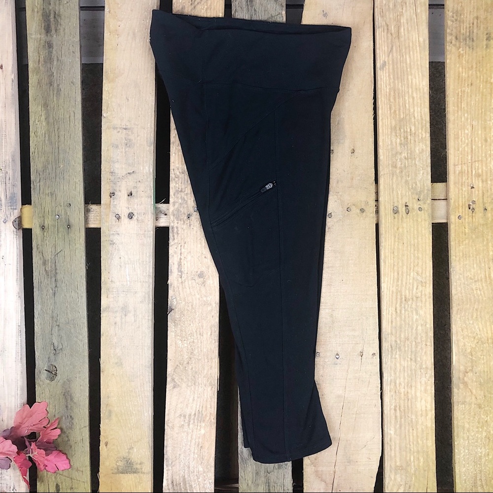 Athleta Black Drifter Capri Yoga Leggings Small - Picture 6 of 8